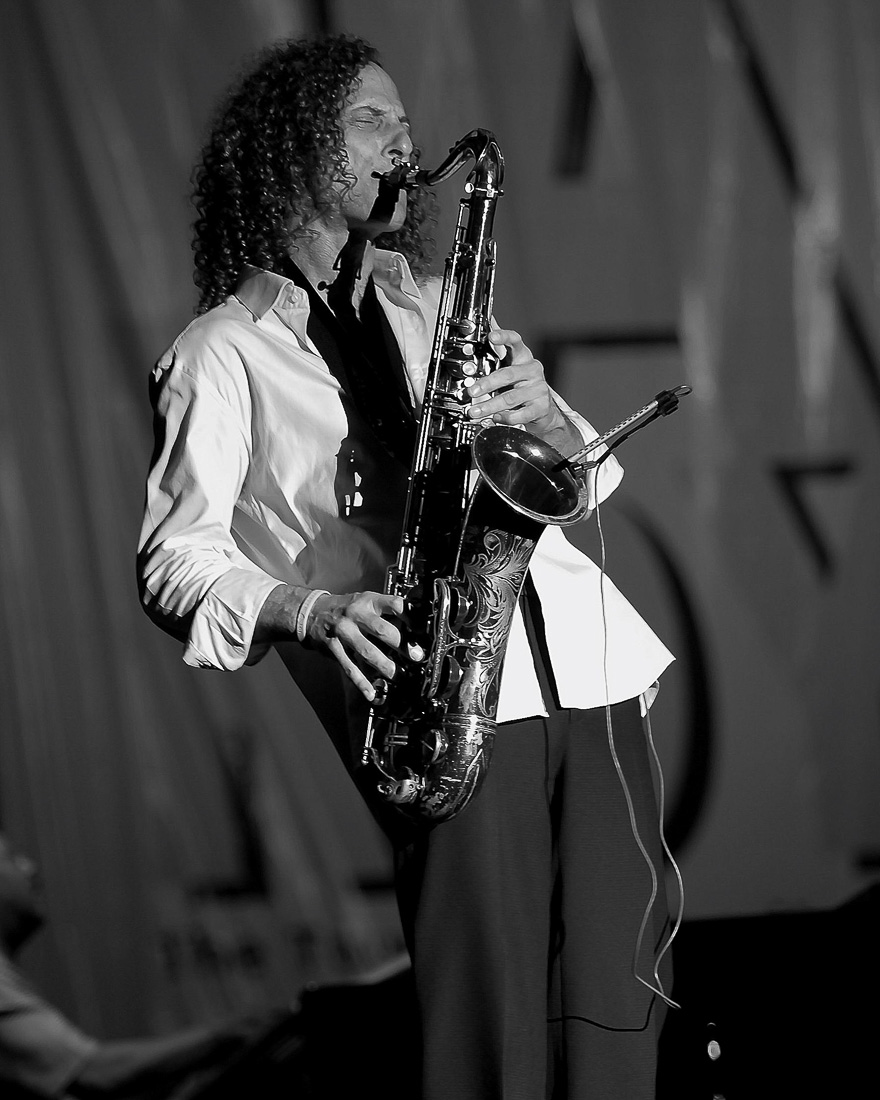  Kenny G pendant un concert 