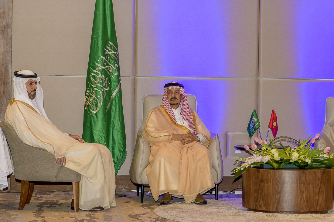 Saudi price attends Têt (CNY) in the Vietnamese ambassy in Ryadh invited by Vietnamese Ambassador