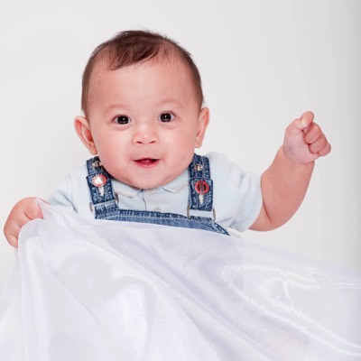  kid newborn in studio 