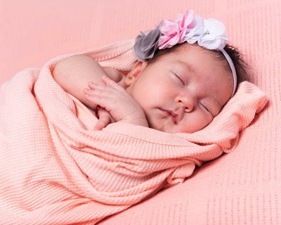  kid newborn in studio 