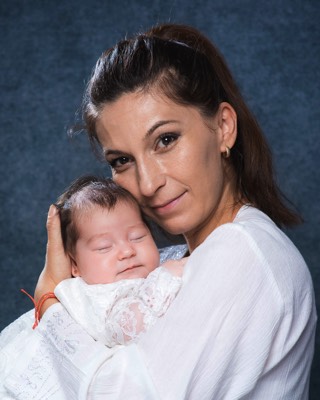  mother and newborn in studio 