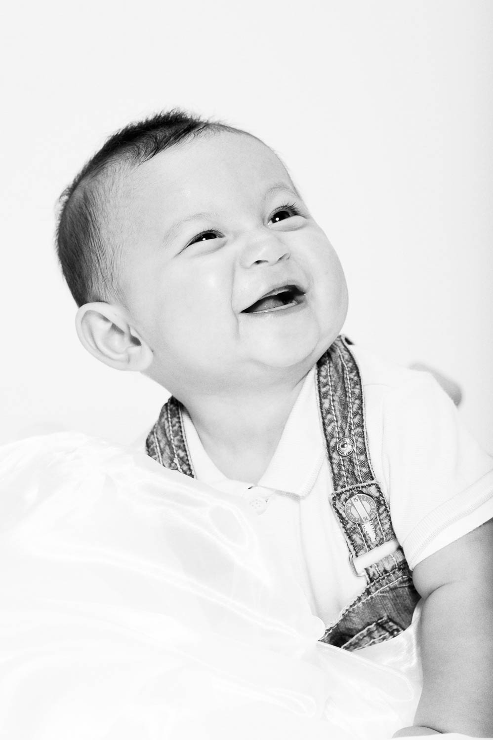  kid newborn in studio 