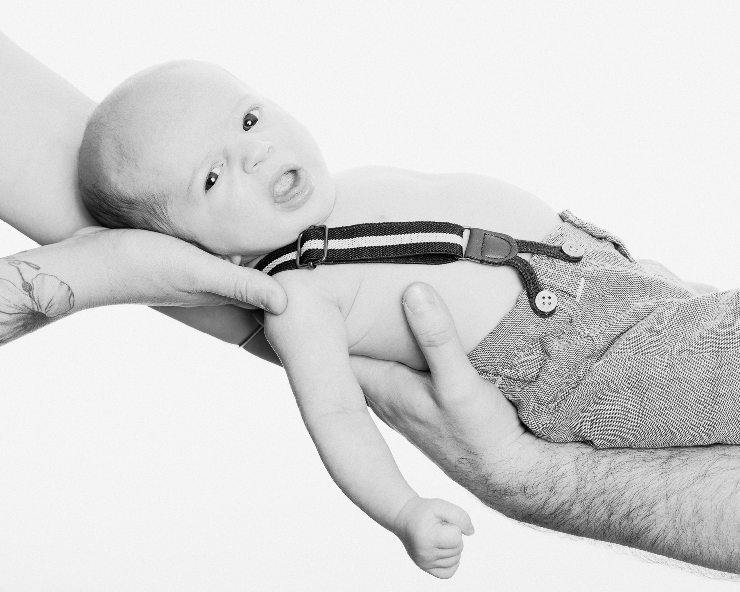  kid newborn in studio 