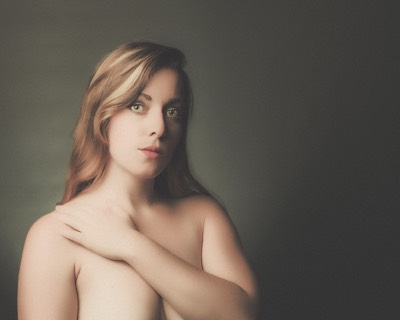  portrait de femme couleur en studio 