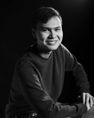  man corporate black and white portrait in studio 