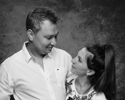  couple black and white portrait in studio 