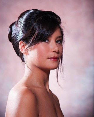  beauty woman color portrait in studio 