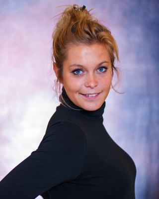  woman color portrait in studio  