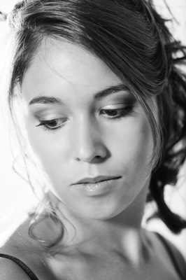  black & white woman portrait in studio 