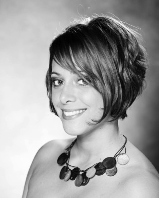  black & white woman portrait in studio 