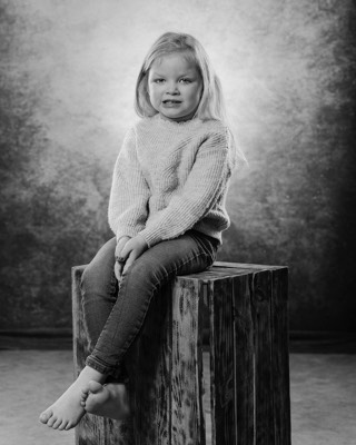  little girlkids portrait in studio  