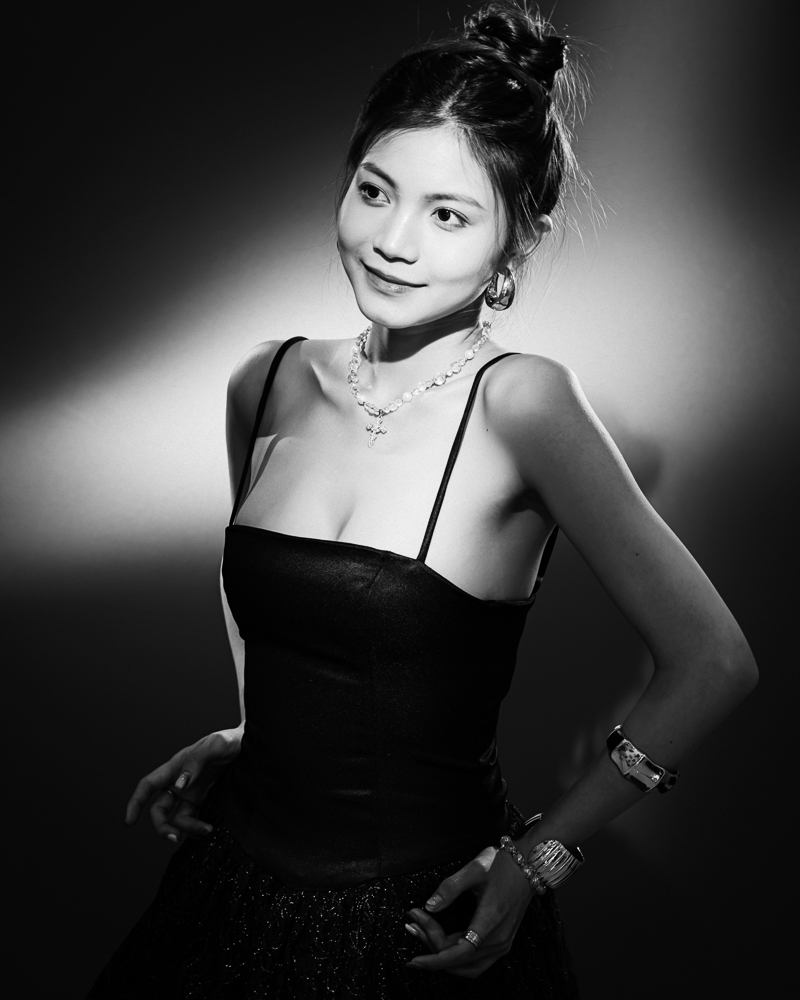  Black and white woman portrait in studio with continous lights 