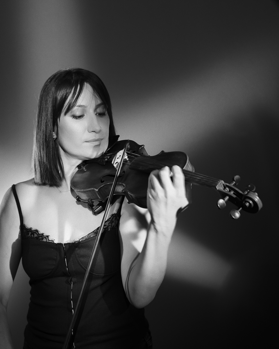  Black and white woman portrait in studio with continous lights 