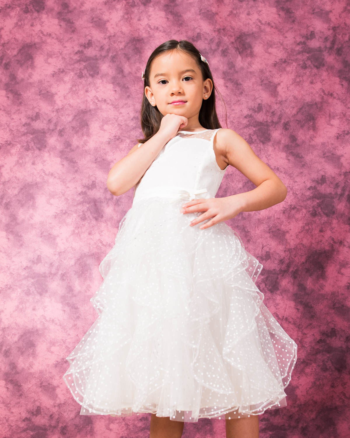  kid color portrait in studio 