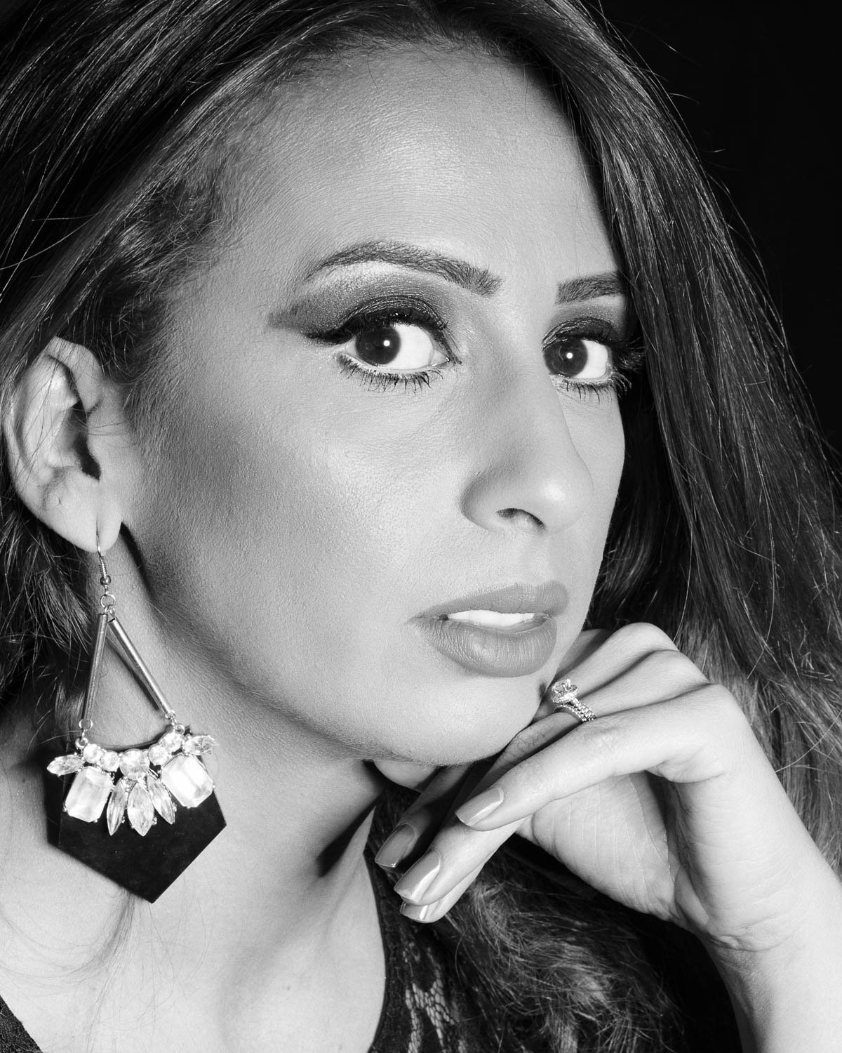  black & white woman portrait in studio 
