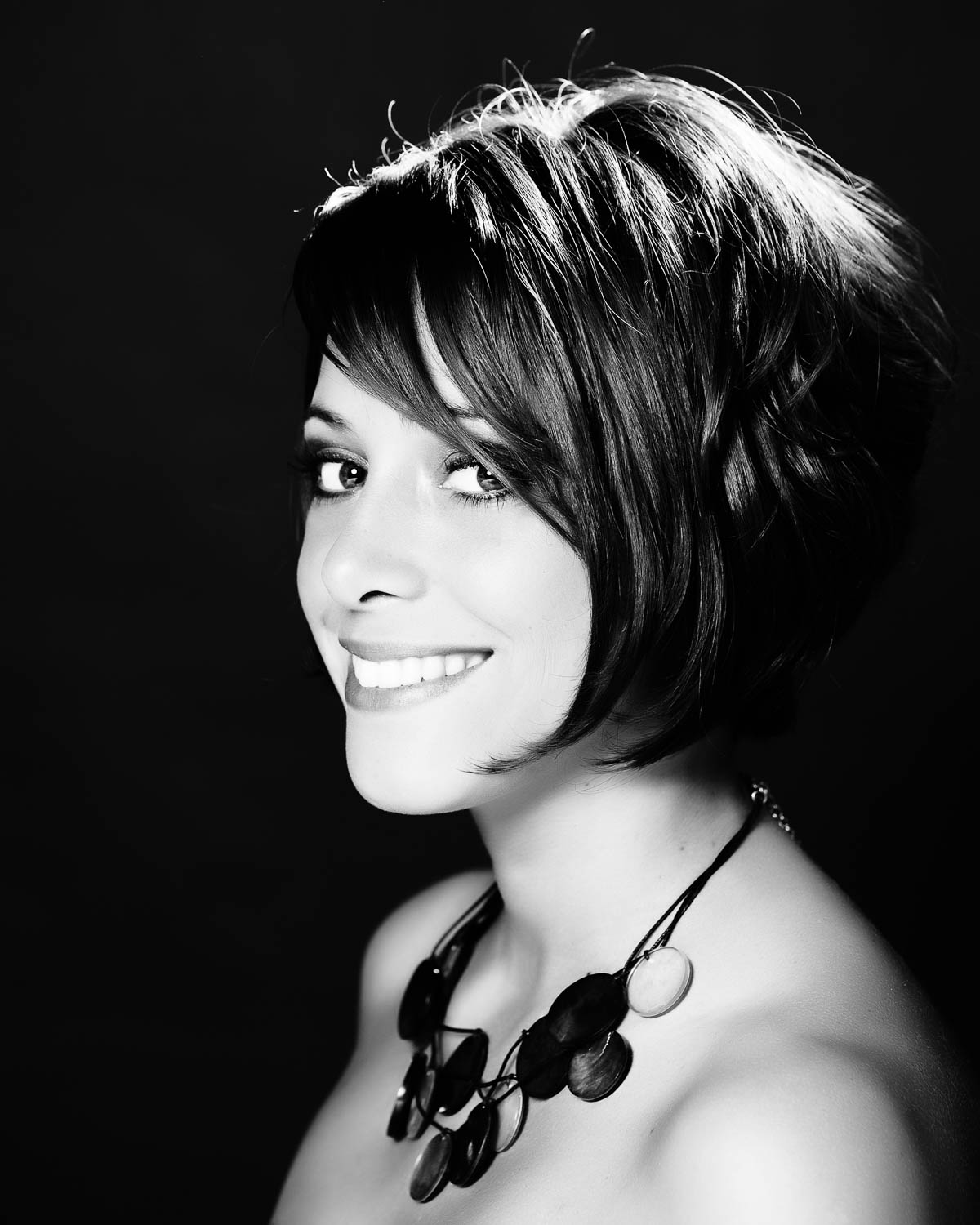  black & white woman portrait in studio 