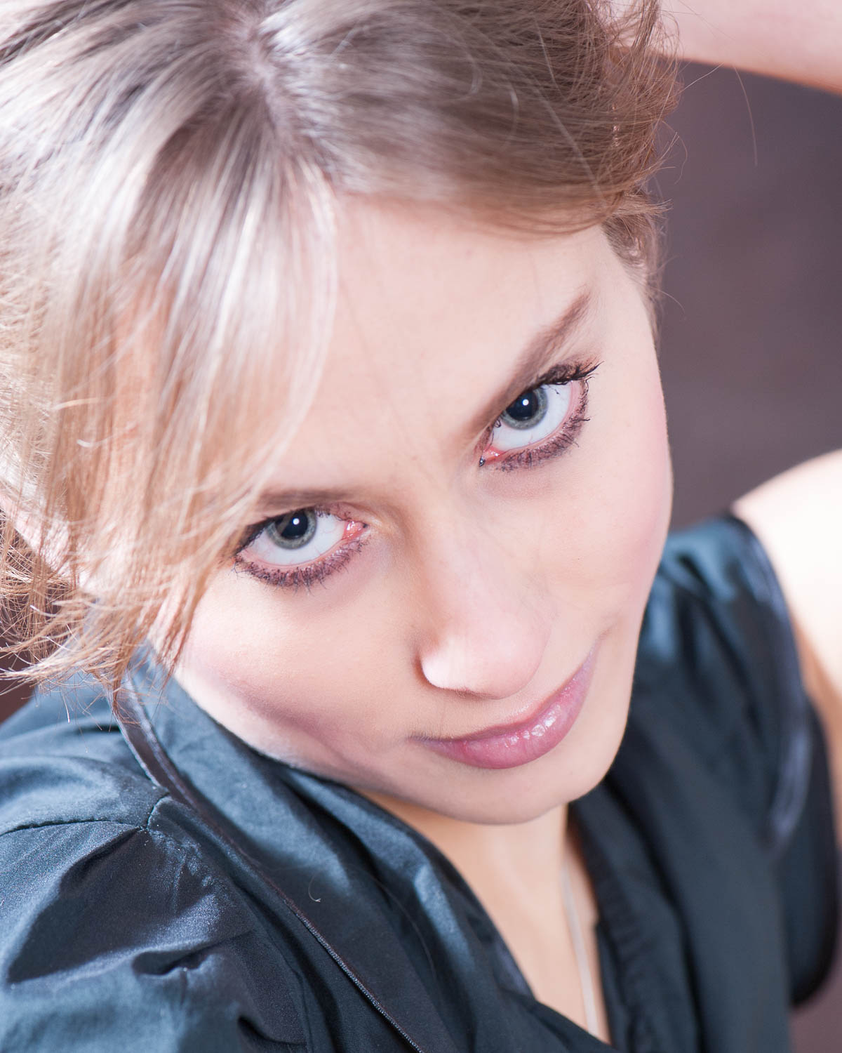  Portrait en couleur de femme style beauté  